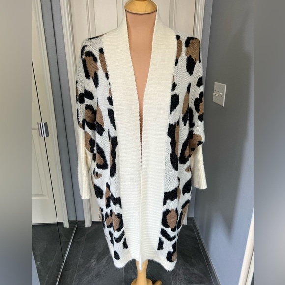 Leopard Animal Print Cozy Long Line Cardigan Sweater - Picture 1 of 8